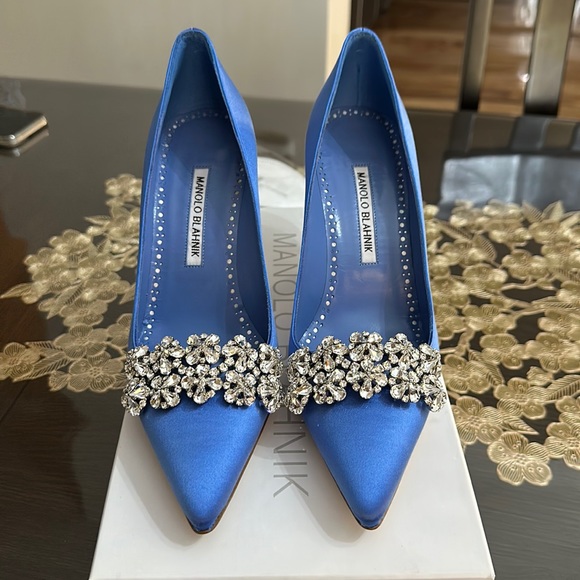 Manolo Blahnik size 37.5 (7.5) - Picture 1 of 4